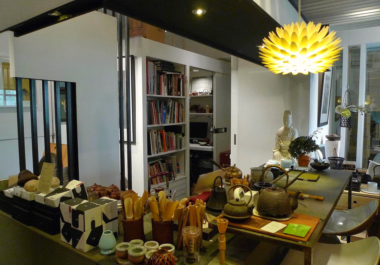 感謝 blogger MING 的一篇文章。分享了木+木小店的茶香、古意時尚及誠意。不足的仍不少,我們在努力!! 感謝 blogger MING 的一篇文章。分享了木+木小店的茶香、古意時尚及誠意。不足的仍不少,我們在努力!!